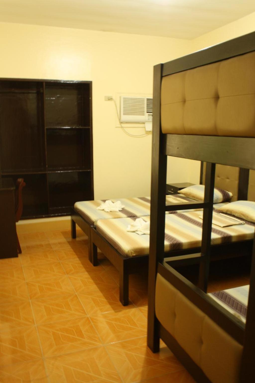 Oslob Malonzo Pension House ภายนอก รูปภาพ