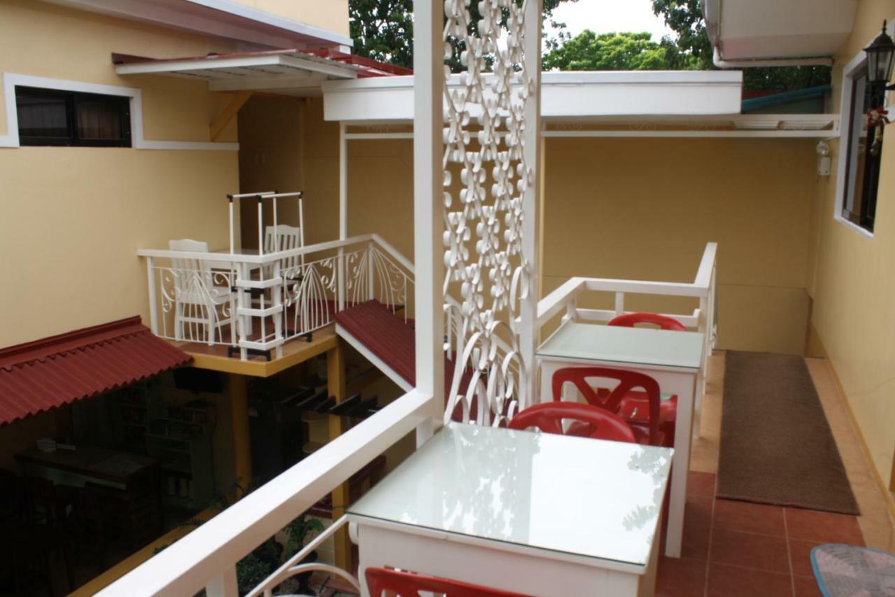 Oslob Malonzo Pension House ภายนอก รูปภาพ