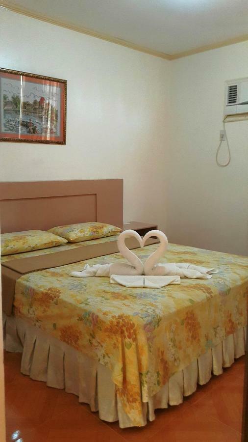 Oslob Malonzo Pension House ภายนอก รูปภาพ