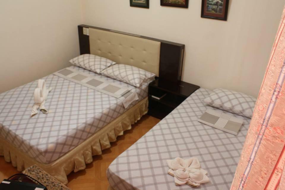 Oslob Malonzo Pension House ภายนอก รูปภาพ
